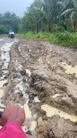 Muji gde sapanjang jalan #pandeglangeksis #fyppppppppppppppppppppppp #cikeusikpandeglang #tanjungan 