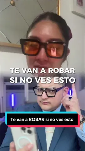 🚨 ESTO LE PUEDE PASAR A CUALQUIERA… Acabo de ver el video de Denisse Arellano, llorando porque le vaciaron su cuenta de BBVA con una estafa telefónica… y quiero explicarte exactamente cómo evitar que te pase lo mismo. Los estafadores ya no suenan “sospechosos”. Tienen tu nombre, tus datos, tu música del banco, tus movimientos… TODO. Y si te agarran en un mal momento, es muy fácil caer. 👉 Lo primero: Si te hablan diciendo que están clonando tu tarjeta o haciendo compras con tu cuenta… CUELGA. Respira. Entra tú mismo a tu app y revisa tus movimientos. 👉 Lo segundo: Llama TÚ al número oficial del banco. No regreses llamadas. No compartas códigos. No dictes datos. No sigas instrucciones de “retiro sin tarjeta”. 👉 Lo tercero: Si ya te pasó, acude a sucursal y levanta reporte en CONDUSEF. No es sencillo recuperar el dinero cuando TÚ diste datos, pero es importante dejar todo asentado. 💔 Denisse, ojalá recuperes tu dinero. Pero este video es para TI que me ves: No permitas que te agarren vulnerable, apurado o asustado. Estos fraudes son cada vez más profesionales… y nadie está exento. 💬 Cuéntame en los comentarios: ¿Alguna vez te han intentado extorsionar o ya te pasó algo parecido? Y sígueme, porque aquí te enseño a proteger tu dinero y evitar que te lo roben. #dinero #banco #estafa #fraude #finanzas 