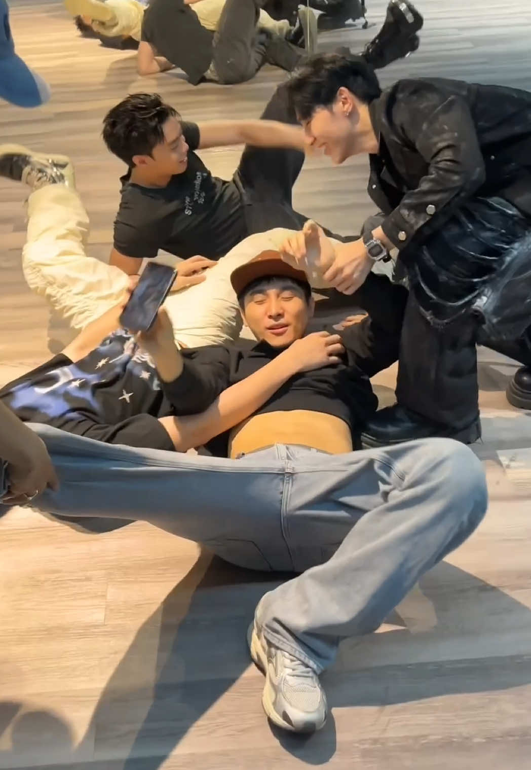 Suộc này chỉ quay được 1 lần thôi nha 🫶🏻🫶🏻  #SonK #AnhTraiSonK #AnhTraiSayHi2025 #CanIGetYourLove 