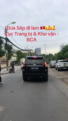 Đưa Sếp đi làm 🇻🇳🥰🥰 ... Cục trang bị & Kho vận - BCA #xuhuongtiktok #Thutruongcuctrangbi&khovan #xeuutien #Bienvip80A 