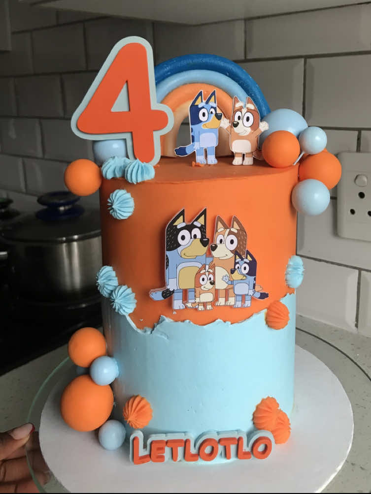 A repeat in my kitchen… loving this Bluey cake 🎂🤍 Foe enquiries &orders, please send a WhatsApp. Priceguide is found in the link in bio. Cake prices differ according to overall design of cake, cake size and flavors you choose.  #bluey #cake #birthday #4thbirthday 