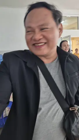 คุณพรี่มาริโอ้ พ่อค้าข้าวแกงที่หล่อที่สุดในโรงเรียน #สีคิ้วสวัสดิ์ผดุงวิทยา  #ครูสีคิ้วน่ารัก 