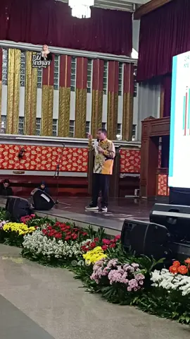 Dalam kesempatan ini #AmihTuti menghadiri Rapat Koordinasi Tim Pencegahan dan Percepatan Penurunan Stunting (TPPPS) Provinsi Jawa Barat sekaligus Aksi Stunting Award 2025 yang digelar di Bale Asri PUSDAI Bandung, Kamis, 20 November 2025. Pertemuan ini menjadi momentum penting untuk memperkuat sinergi dan komitmen seluruh daerah dalam menurunkan angka stunting di Jawa Barat. Amih mendorong agar program pencegahan stunting terus diperkuat melalui kolaborasi, edukasi, serta pelayanan yang tepat sasaran bagi ibu hamil dan balita. Semoga upaya bersama ini semakin mendekatkan kita pada generasi Jawa Barat yang sehat, kuat, dan berdaya saing. #TPPPSJabar #AksiStuntingAward2025 #CegahStunting   