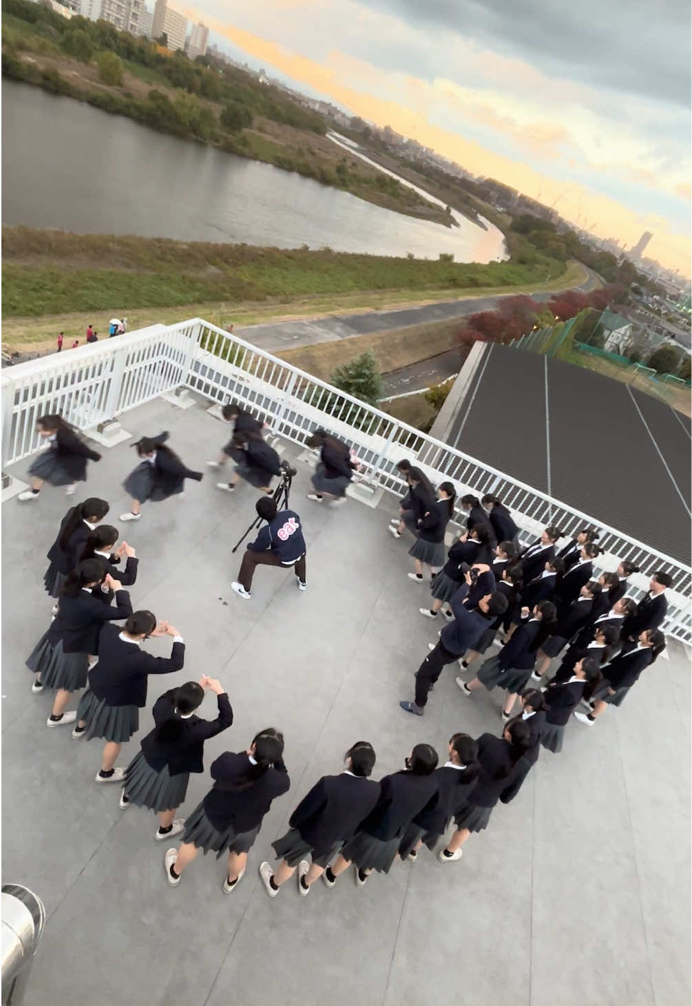 #ローテーション#シルエット #撮影の裏側#愛媛の背中男#狛江高校 ダンス部 