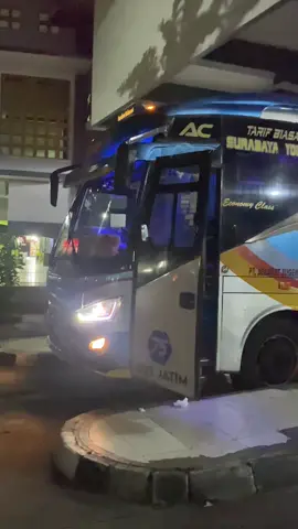 Meteran W 7375 UZ berharap uber2 an karo Semarangan 7379 😞 tapi tetep sess jam 12 malam 2 jam setengah Jogja Ngawi 🔥 #sugengrahayu #sumberselamat #sumbergroup #sglovers #sumbergrouplovers🤗🐬 
