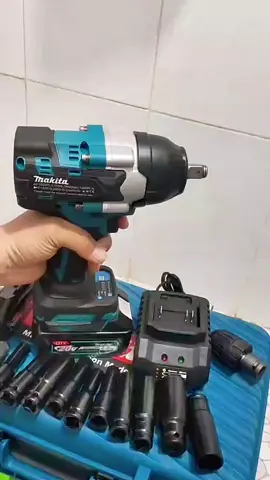 Chất lượng sản phẩm tuyệt vời, máy rất mạnh, đã mua ở shop nhiều lần điều rất hài lòng. Sẽ ủng hộ shop tiếp tục! Máy siết Bulong cỡ lớn 880Nm dw&mkt đầu đặc chuyên mở ốc lớn #xuhuong 