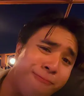 sad ka? eto si rob oh, smile ka muna ^^ @Rob Deniel #robdeniel 