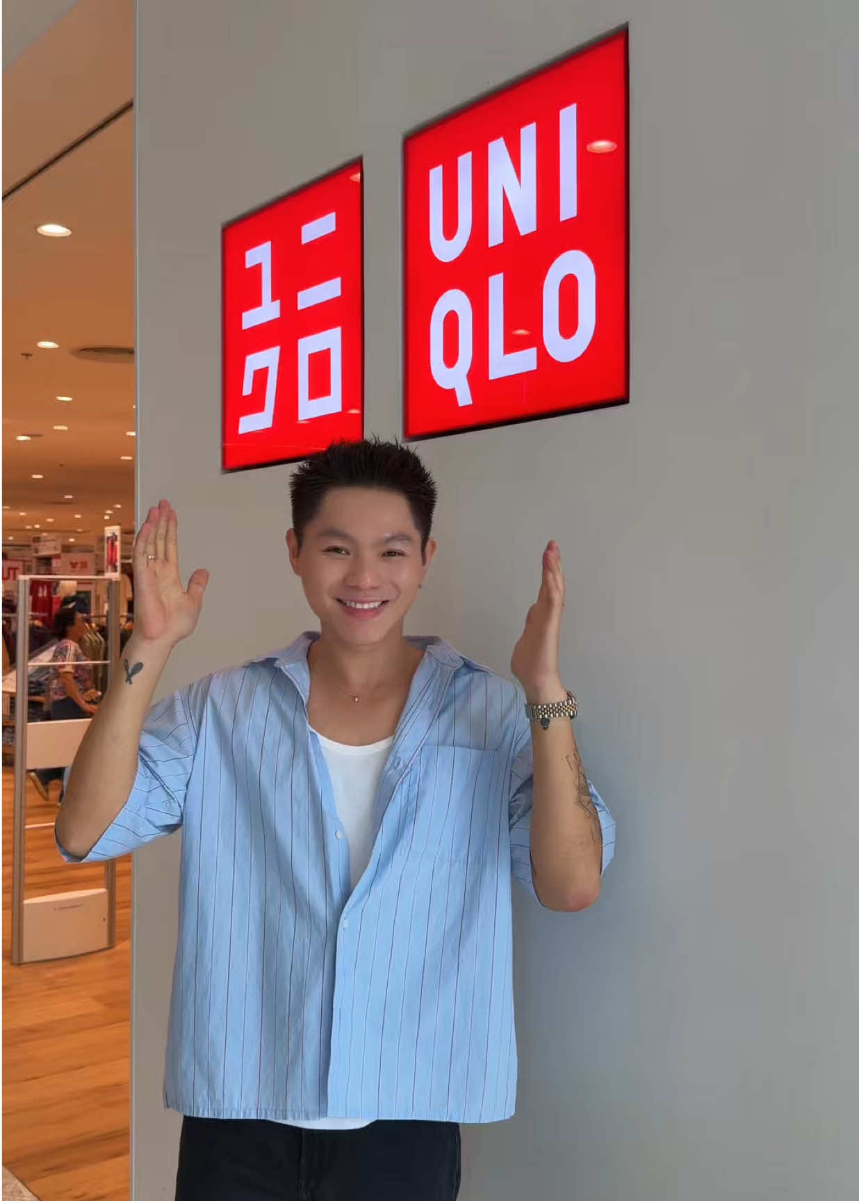 Tín đồ của UNIQLO như Toàn mà gặp khuyến mãi là hiểu luôn ha #UNIQLOVN #Lifewear #Tuanlecamon 