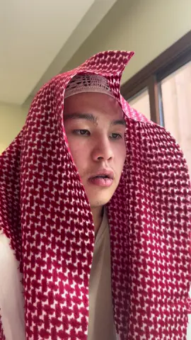 Приложение называется Tarteel , очень полезна для тех кто заучивает и повторяет Коран 