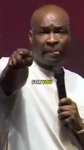 APOSTLE JOSHUA SELMAN #apostlejoshuaselman #koinonia #thestandouttv #womanofprayer #breadwinner      