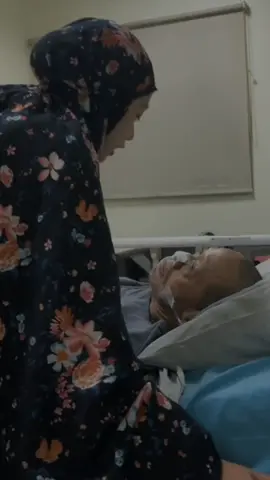 ketakutan anak perempuan ialah harus melihat ayahnya sakit dan ia tidak bisa berbuat apa-apa 🥀#fypシ゚ #sadstory #hatiyanghilang #musikditiktok #fypシ゚viral 