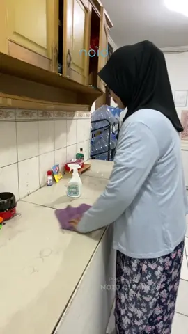 Rumah bersih suana pun jadi happy moms#noidcleaner #produklokal #pembersihserbaguna #iburumahtangga #dayinmylife 
