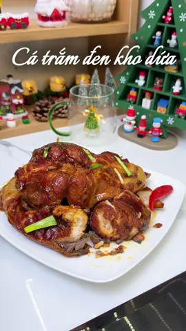 Tự tin các bác mà kho theo e chỉ có ngon, cá không tanh, đanh săn thôi. Mùa này ăn cá kho ngon lắm các bác ơi #xuhuong #thinhhanh #nauan #cachkhocangon #nuocmaubuphuong 