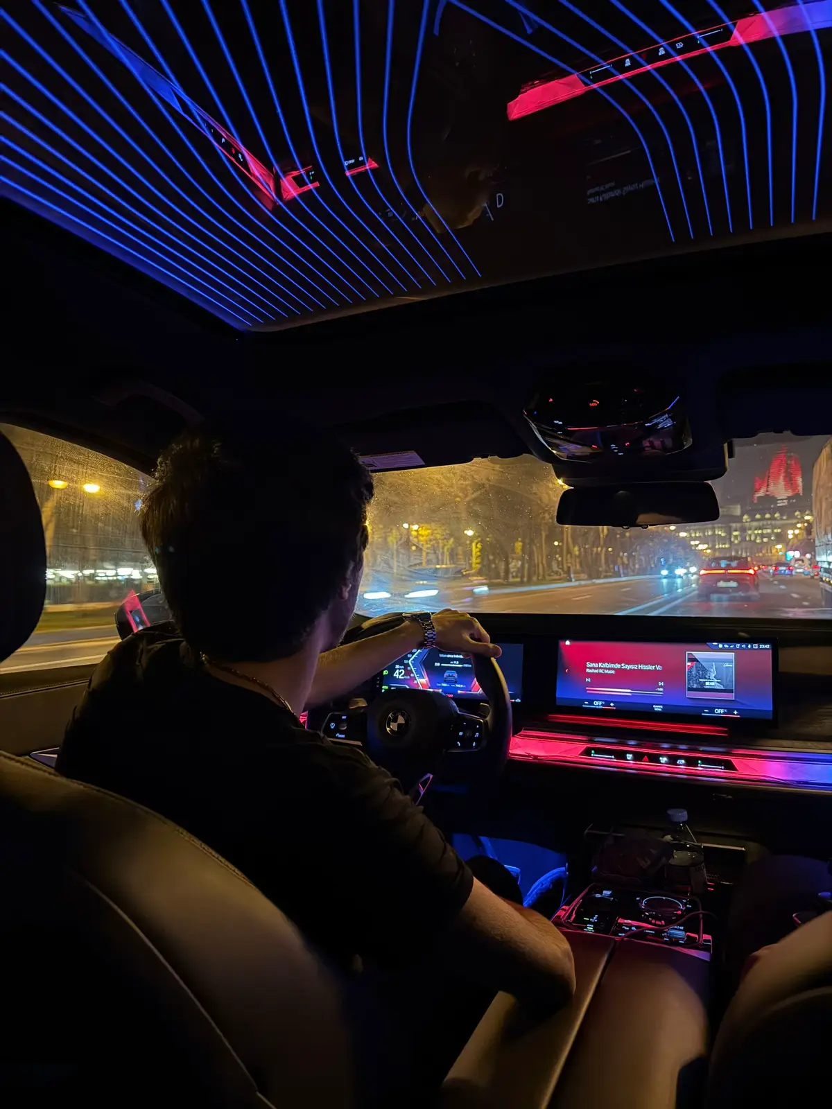 Keçmişimiz qaranlıq ola biler, geleceyimiz parlaqdı inşAllah.⏳