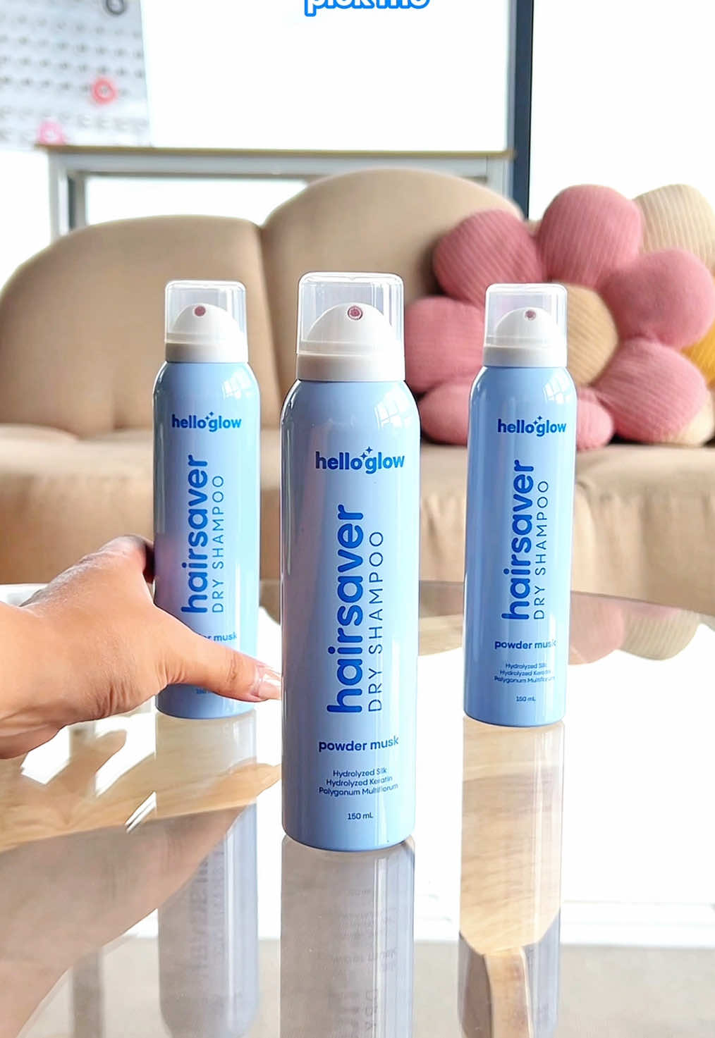 Choosing favorites is hard, but loving this Hello Glow Hairsaver Dry Shampoo in 𝐏𝐨𝐰𝐝𝐞𝐫 𝐌𝐮𝐬𝐤 is easy! 🤭💙 #HelloGlowOfficial #BecauseYourSkinMatters #HelloGlowDryShampoo #HairsaverScentCollection 