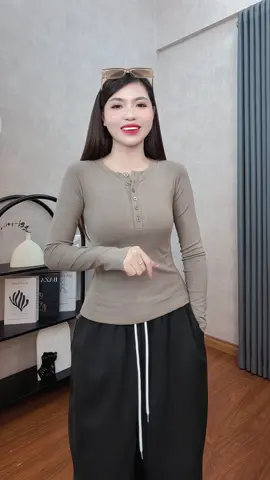 Áo thun cotton phối cúc xinh iu #tranghaycuoi #aothundaitay #aothuncotton #thundaitay 