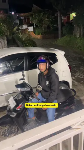 Ngaheureuyan tukang ojeg  #bodoransunda  #sketsakomedisunda  #komedisunda 