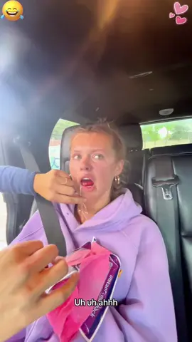 The interesting moment after having wisdom teeth extracted.#funny #anesthesia #wisdomteeth #comedy #fyp