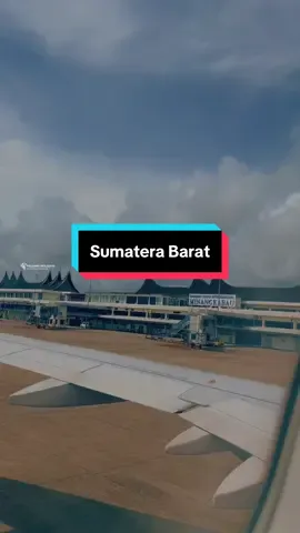Destinasi lengkap? Sumatera Barat jawabannya! Yuk ke sini dan rasakan langsung indahnya alam dan kayanya budaya Minang. Yuk explore bareng pelangiholidays✨ #pelangiholidays #fypp #sumaterabarat #exploresumbar #wonderfullindonesia 