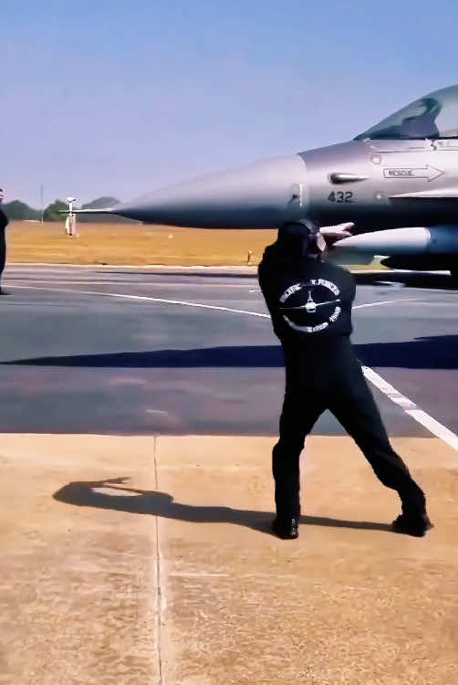 Us Aircraft Training#Usa #Aircraft #Airforce #Military #asmr #pilot #marine #Avition #navy #f22raptor #f22 #fighterjet 