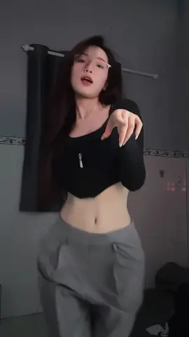 Vì em kh biết ngọt ngào hoa mỹ..