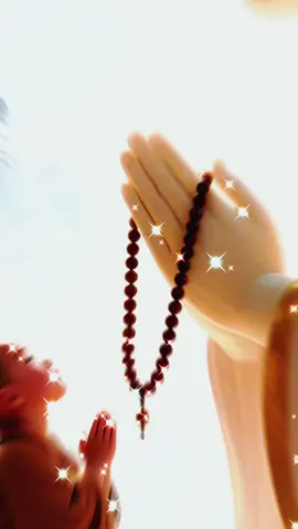 Buông hết duyên trần.. Từ bỏ chấp trước: Không còn bám víu vào những thứ như danh vọng, tiền tài, tình cảm lứa đôi, hoặc những quan niệm sai lầm gây khổ đau. Hướng về sự thanh tịnh: Tìm kiếm sự bình an trong tâm hồn, sống một cuộc đời giản dị, nhẹ nhàng hơn. Nam mô A di đà Phật!🙏🙏🙏