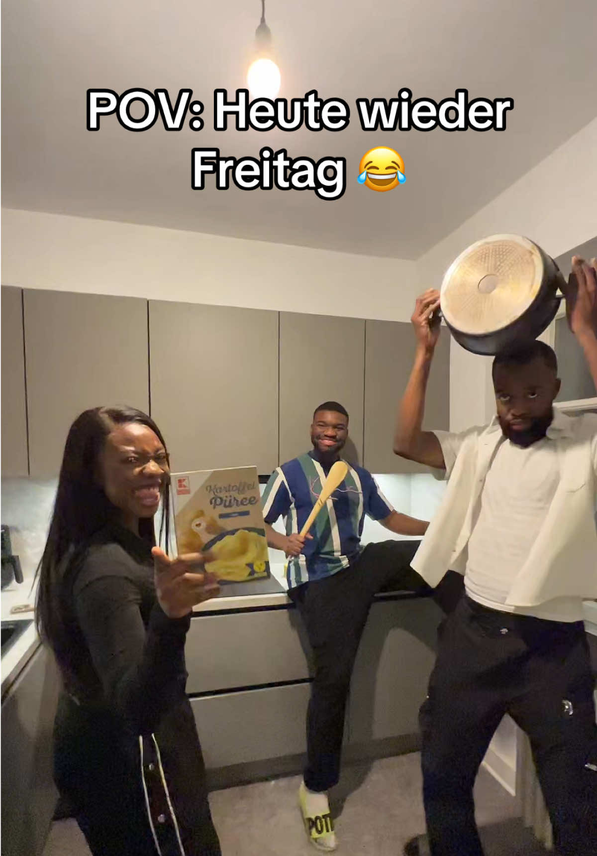 Heute ist Freitag! 🤦🏾‍♂️😂 #fyp #goviral #viralvideos #fy #fyfyfyfy 