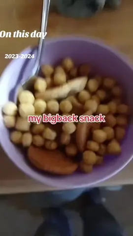 #onthisday lost a friends that shouldn't have never been in my space, my presents, my good heart, and it shows the good never last long, nor they all die and go to heaven some like me still here doing GODS WORK TO DO ND BE BETTER  HATE FOR PEOPLE WHO TURNED ON ME FOR HAHAHAS, LIKE, AND FALSE ALLERGIES TO SEE WHERE THE WINNING TEAM IS AND WHO REALLY THE LOSERS LAMES AND WHO SHAKE DONT BRING BOYS TO THE YARD CAUSE MINES DO  WATCH FROM A FAR CUZ I PUPY FIR MINES  #fyp #ZICKKIERED #tiktokjourney #builtfordtough 
