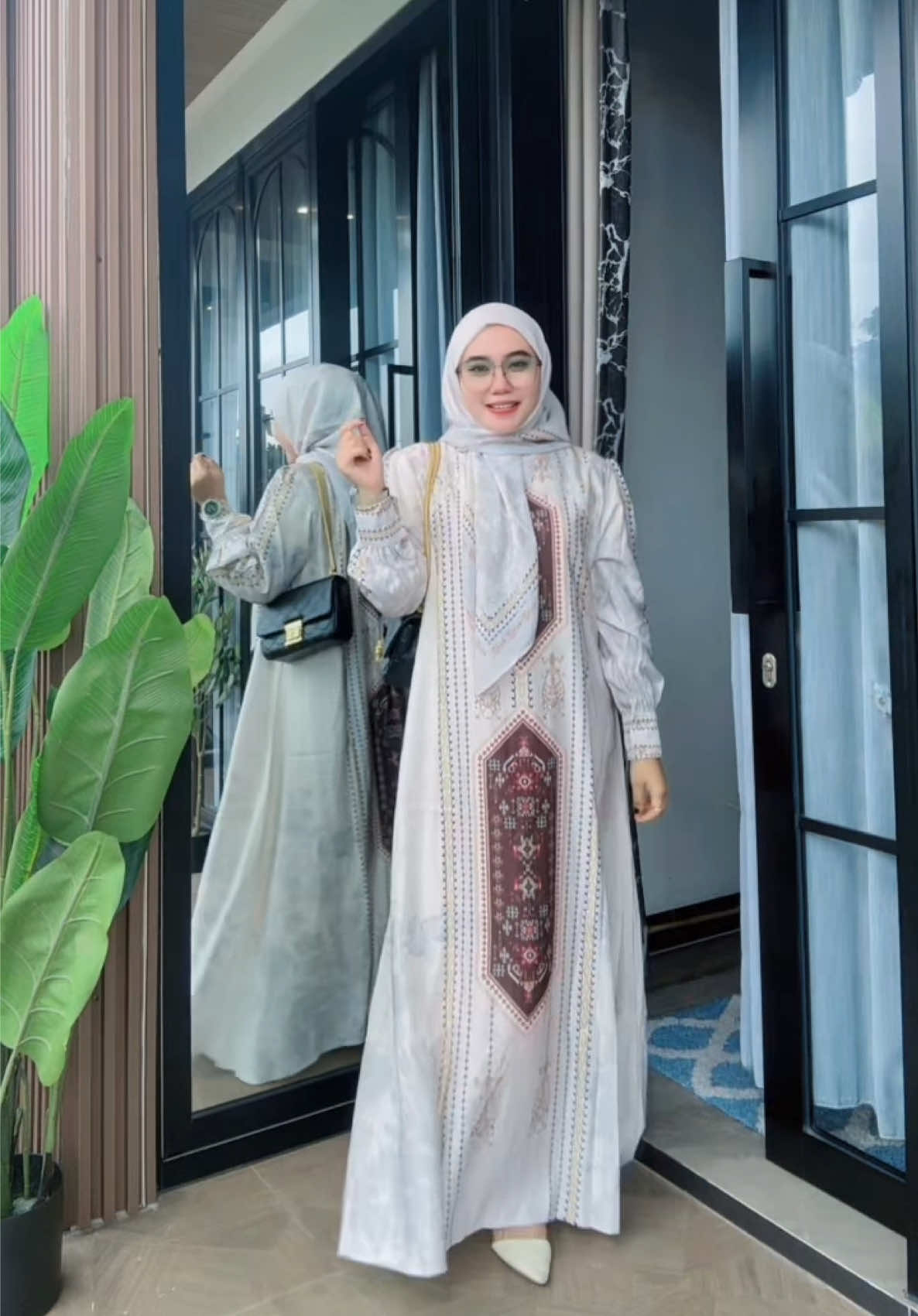 Kode AMIRA 13 gercep Ya bunda ready siap kirim #lebaran2026 #fypシ゚viral #bangkok #dressputih #fypシ゚ 