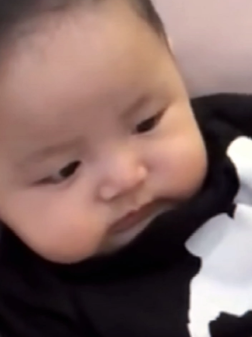 #CapCut  enduw keberatan pipi😭 #andrewneil #erikacarlina #fujian 