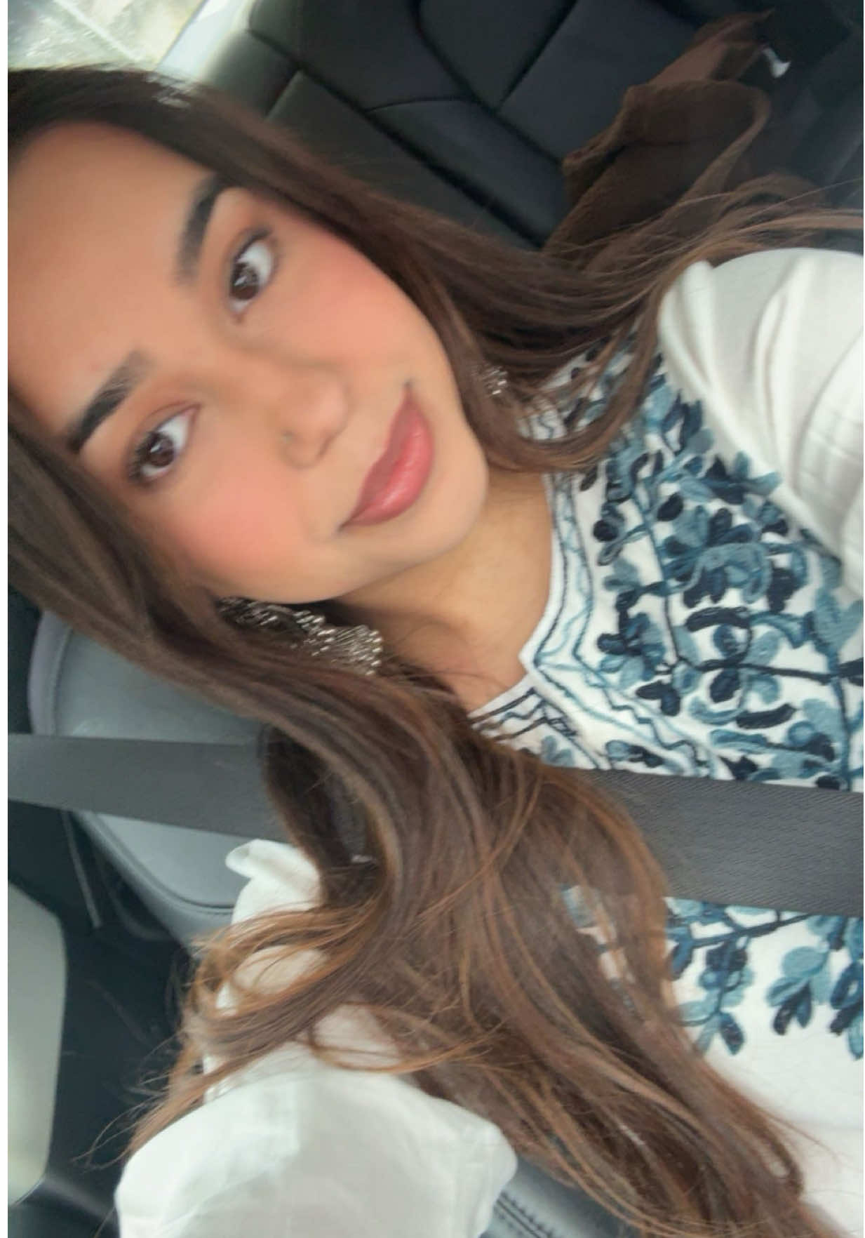 dilbaro ❤️  leggings - @lululemon  sweater- @Aritzia  socks- @Nike  #fyp #dance #bollywood #dancer #harsahiba 