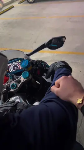 JAJAJA este video nos dio cringe hacerlo háganlo viral😔🤟🏻#biker #bikers #parejas #fyp #viral 