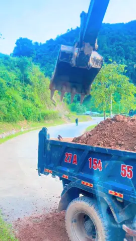 em có say đâu chỉ là đi không thẳng thôi.😂😂