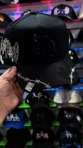 Original solo en Newcasps_Gt 🔥 pídela al 30-54-00-23 pago contra entrega 🚚 visítanos en la zona 1 en plaza el ámate local 96 en el primer nivel ✅👀 mayoreo y menudeo 🔥 #gorrasoriginales #sd #newcaps #belicos🧿📿 #gorrasbelicas 