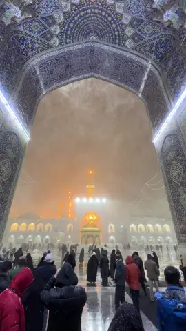 تساقط الثلوج في العتبة الرضوية المقدسة 🌨🌨شارك المقطع حتى يوصل لغيرك تابع👇🏻 الحساب وسوي لايكات 👍🏻 #العتبة_الرضوية_المقدسة 