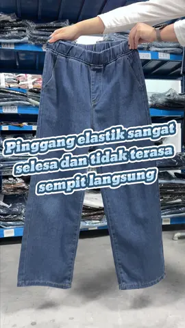 Kaki Tak Lurus? Jangan Risau! Straight Leg Jeans Boleh Beri Ilusi Kaki Lebih Tirus & Lurus!📐 #clashemy#jeans#jeanshighwaist  #baggyjeans  #widelegjeans 