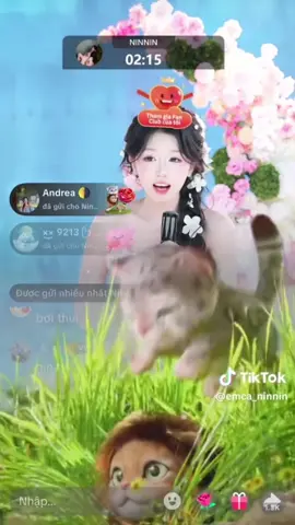 em chưa bao giờ nghĩ sẽ có một tháng đặc biệt đến vậy, một tháng mà Nin được mọi người yêu thương và nâng đỡ để chạm đến danh hiệu Queen hai lần liên tiếp.Niềm vui này không chỉ là của riêng cho mình Nin, mà là của tất cả mọi người đã yêu thương tin tưởng Nin, cùng Nin đi qua từng ngày khó khăn nhất. Cảm ơn những bạn fan luôn gửi cho Nin hết tất cả những gì mà mọi người có, với Nin đấy là sự ấm áp hơn bất cứ điều gì. Những câu “Nin cố lên”, 