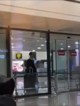 Từ ngày tiễn cậu ấy ra sân bay sang Nhật tới giờ, 2 năm rồi mơ thấy cảnh này cả trăm lần rồi🫂❤️