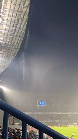 cinta yang gaada habis nya💙 #persib 