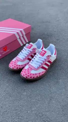 (Adidas Samba)  size 36-45 Price:300Ghc Dm or WhatsApp 0500464382 to place your order Delivery nationwide at a fee within 48 hrs (you either get it same day or next day  #fyppppppppppppppppp #viral #viralfyp #500k #foryourepage 