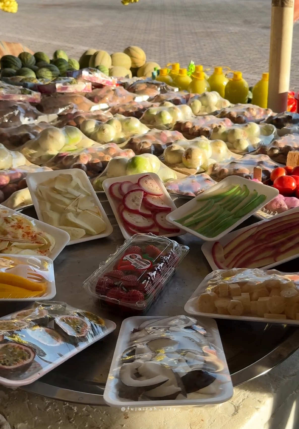 ⁨	⁨	سوق الجمعة Friday Market ⛰️🌴🥭 #fridaymarket #fujairah #fuj #uae #الفجيرة  ⁩⁩