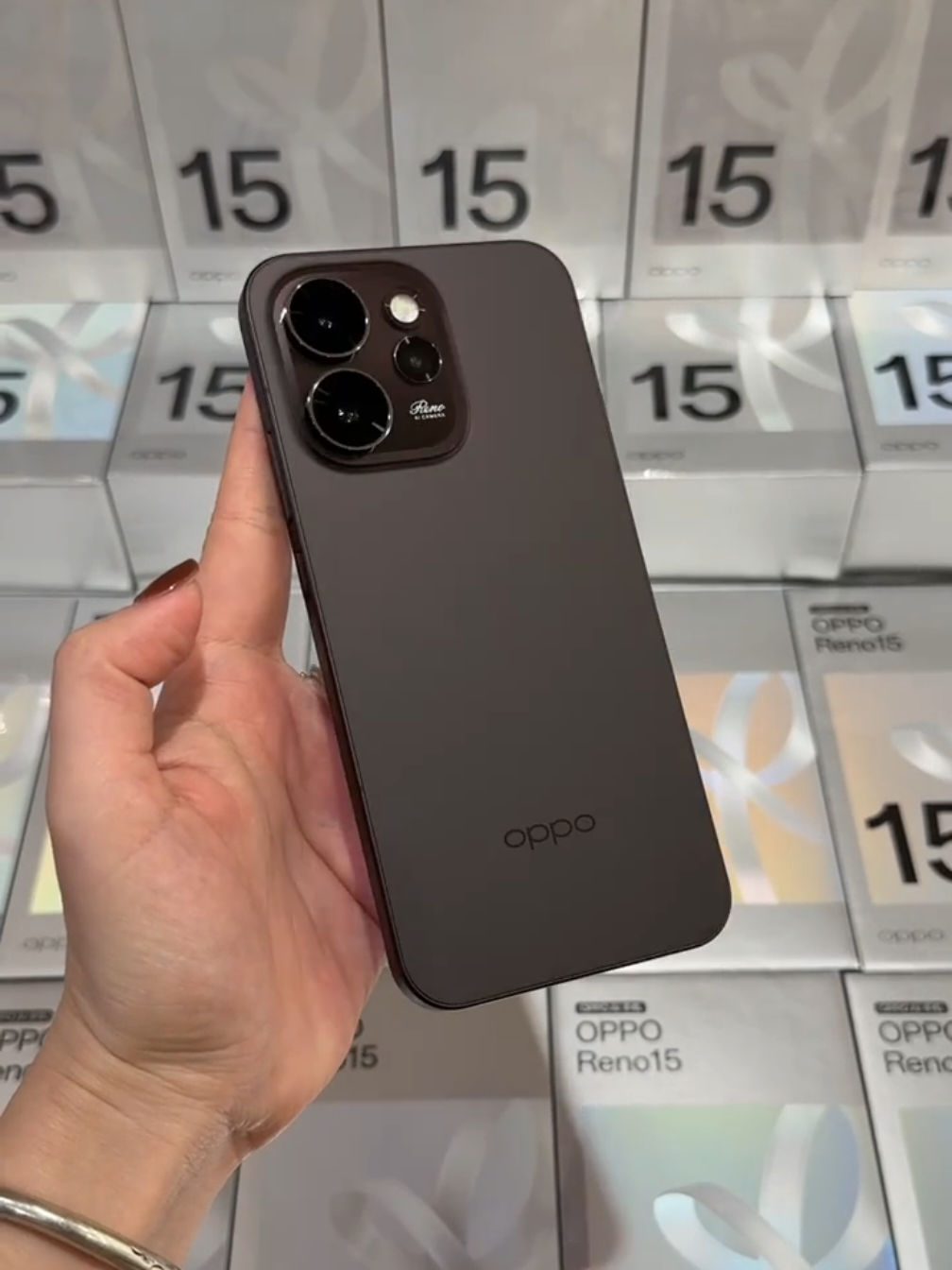 apapun warna nya ,oppo reno 15 twtep cantik 🥰 #oppobillionbeats #oppo #techreview #review 