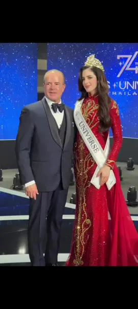 Raúl Rocha dueño de Miss Universe feliz con su reina 👑🇲🇽@Fátima Bosch #fatimabosch #missuniverse #missuniversoméxico2025 #missuniversomexico 