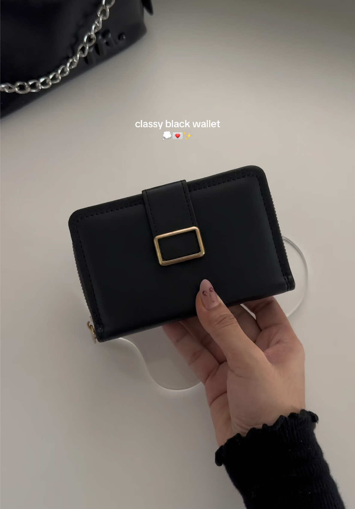Replying to @Harra 🦋 affordable multi-card wallet 🖤✨ #blackwallet #walletforwomen #wallet #compactwallet #multicardwallet 