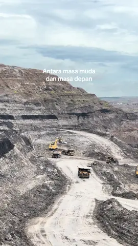 Tinggal pilih jalannya masing masing #tambangbatubara #kulitambang #buma #storytambang 