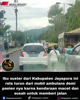 eorang suster dari Kabupaten Jayapura terpaksa turun dari mobil ambulans untuk membuka jalan di tengah kemacetan demi menyelamatkan pasien yang sedang dibawa. Situasi lalu lintas yang padat membuat kendaraan sulit memberi ruang, sehingga sang suster mengambil inisiatif cepat agar ambulans bisa kembali melaju. Aksi ini menjadi pengingat bagi kita semua tentang pentingnya kesadaran memberi jalan bagi ambulans—setiap detik sangat berarti bagi nyawa seseorang. #jayapuratiktok #suster #fypp #news #fypp