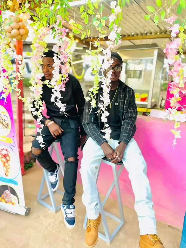 @_MËTÄVËRSË_3XFĪLTRĒ_🎃 @lammeck_le_metis_noir2 