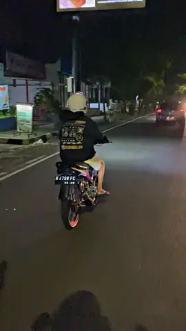 Gaul e jam piro kang #yamahasigma  #sigma100cc  #twostroke  #yamahaindonesia  #agstyle #fizr_2stroke #berandatiktok #motoryamaha #foryou #fyp #f #fypage 