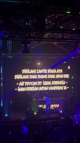 Tetap lah jadi sutradara yang tidak harus tampil di layar utama. From @Ｏｒｅｎｇ ｔａｎｉｈ  #statiun #tunjunganplaza #kata #masukberanda 