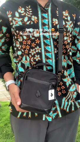 Asli emang se cake ini guys😍 apalagi bahanya premium bgttt💯🛍️🛒 #tasselempang #taskekinian #taspremium #soulderbag #slingbag 